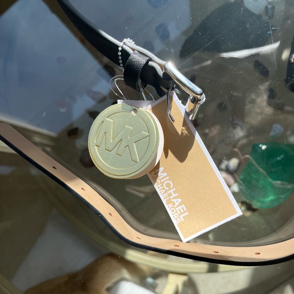 π·οΈ MICHAEL KORS π·οΈ-Black/ Leather Studded Belt Bag Large/ X-Large NWT - Picture 4 of 10